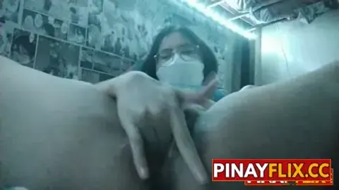 Kakabasa ng Hentai Manga Kaya Napadukit Bigla si Angeline