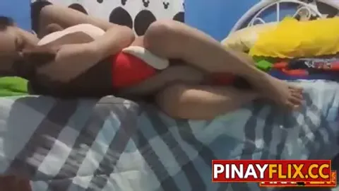 Hindi Siya Sanay Na Wala Ako sa Kanyang Tabi Kaya Kung Ano-ano Ang Nakakamot ng Daliri