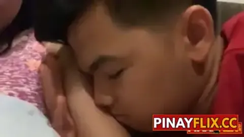 Hayok na Hayok si Bornok sa Dalawang Makinis na Bundok