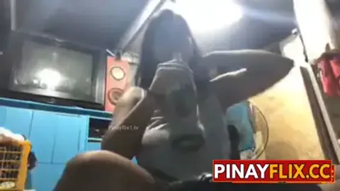 Pinagpraktisan Muna Bago Isoli sa Tindahan